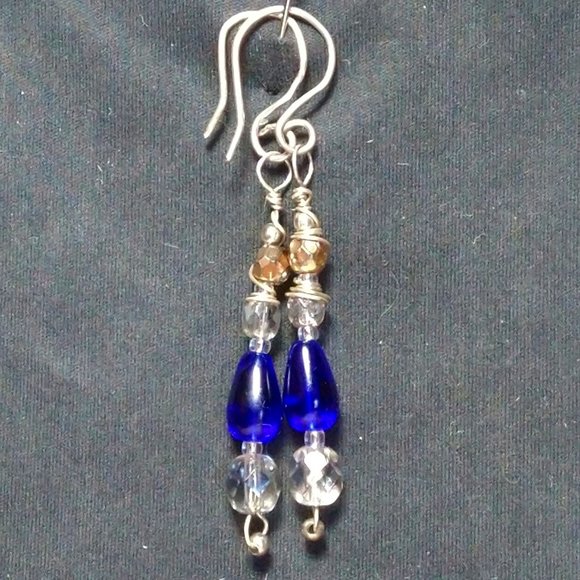 CCLHMHLLC Wired Jewellery Designs - Picture 1 of 4